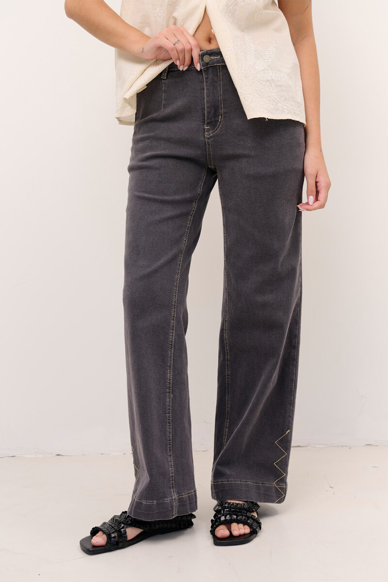 JEAN NAOMI AZUL GRIS