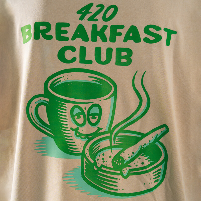 REMERA OVERSIZE - 420 KLUB REMERA OVERSIZE - 420 KLUB