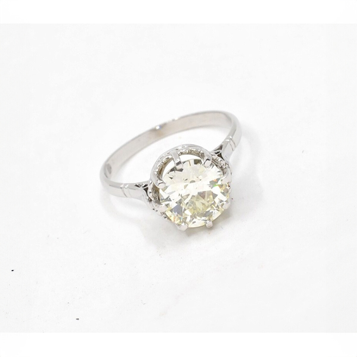 Anillo Solitario Antiguo En Platino Y Oro 18K Blanco Con Brillante 2.16 Ct 