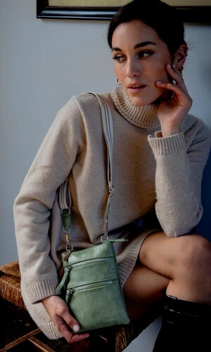 PHONE BAG BERNA OLIVA