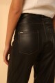 PANTALON AVAI COURO SS24 Negro