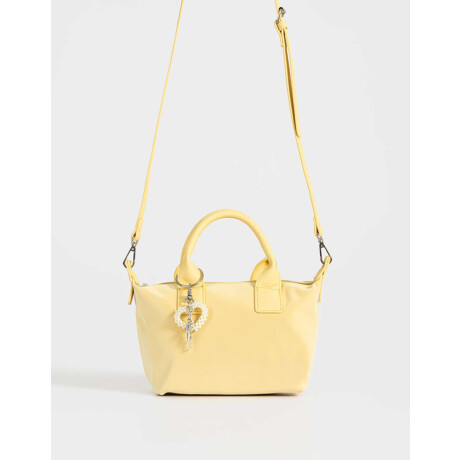 Cartera City Con Charm De Perlas Amarillo Claro