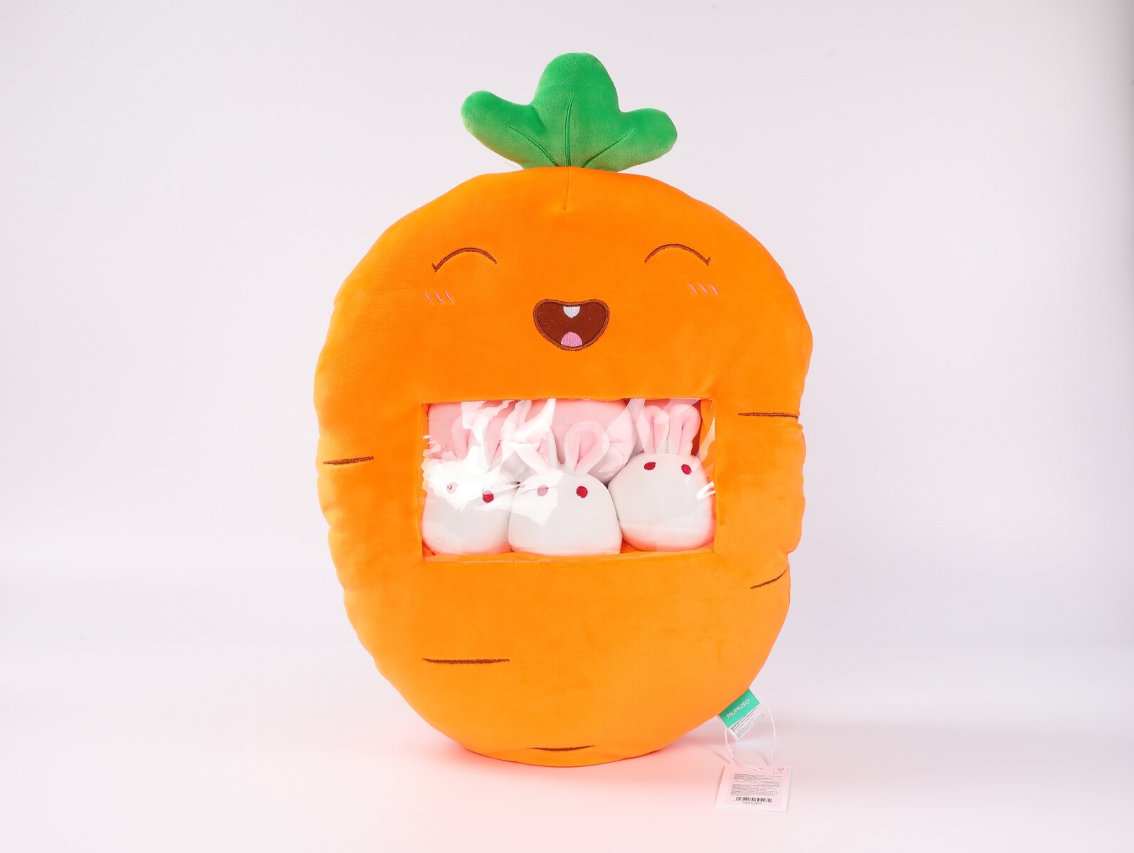COJÍN DECORATIVO DE ZANAHORIA CON 6 ADORABLES CONEJOS 