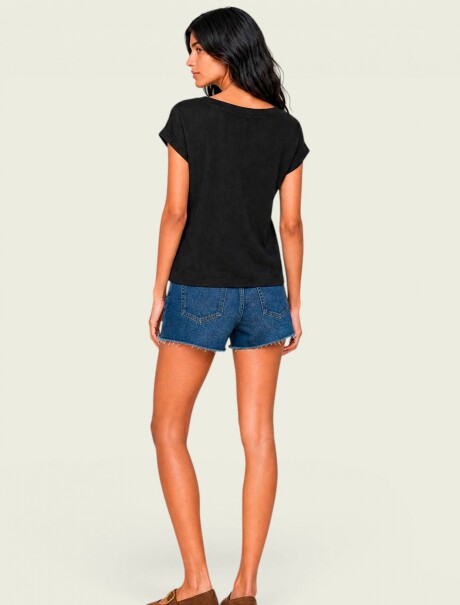BLUSA DE MANGA CORTA NEGRO