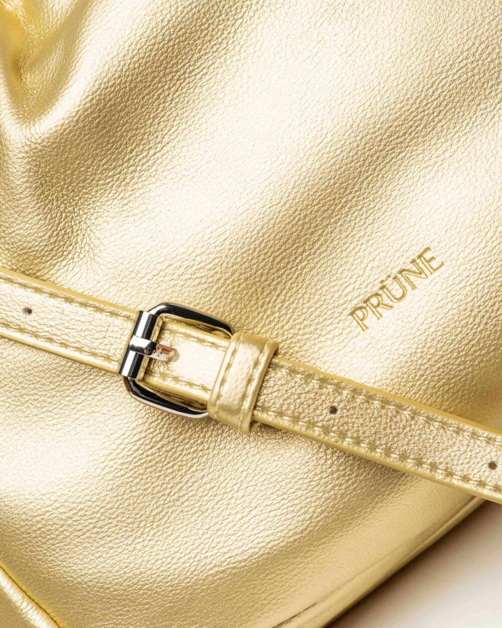 Bandolera Marine en efecto cuero liso Metalizado