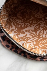 Porta Celular Animal Print Camel