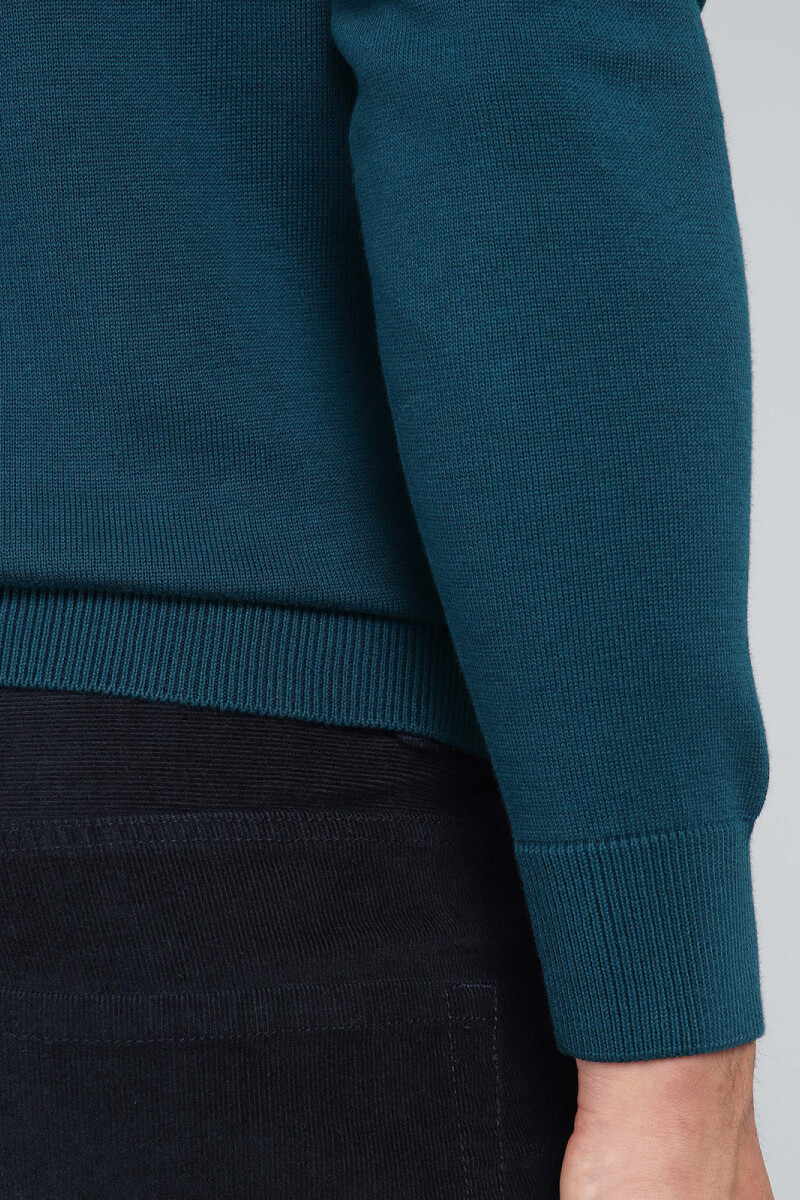 Sweater a la Base PETRÓLEO