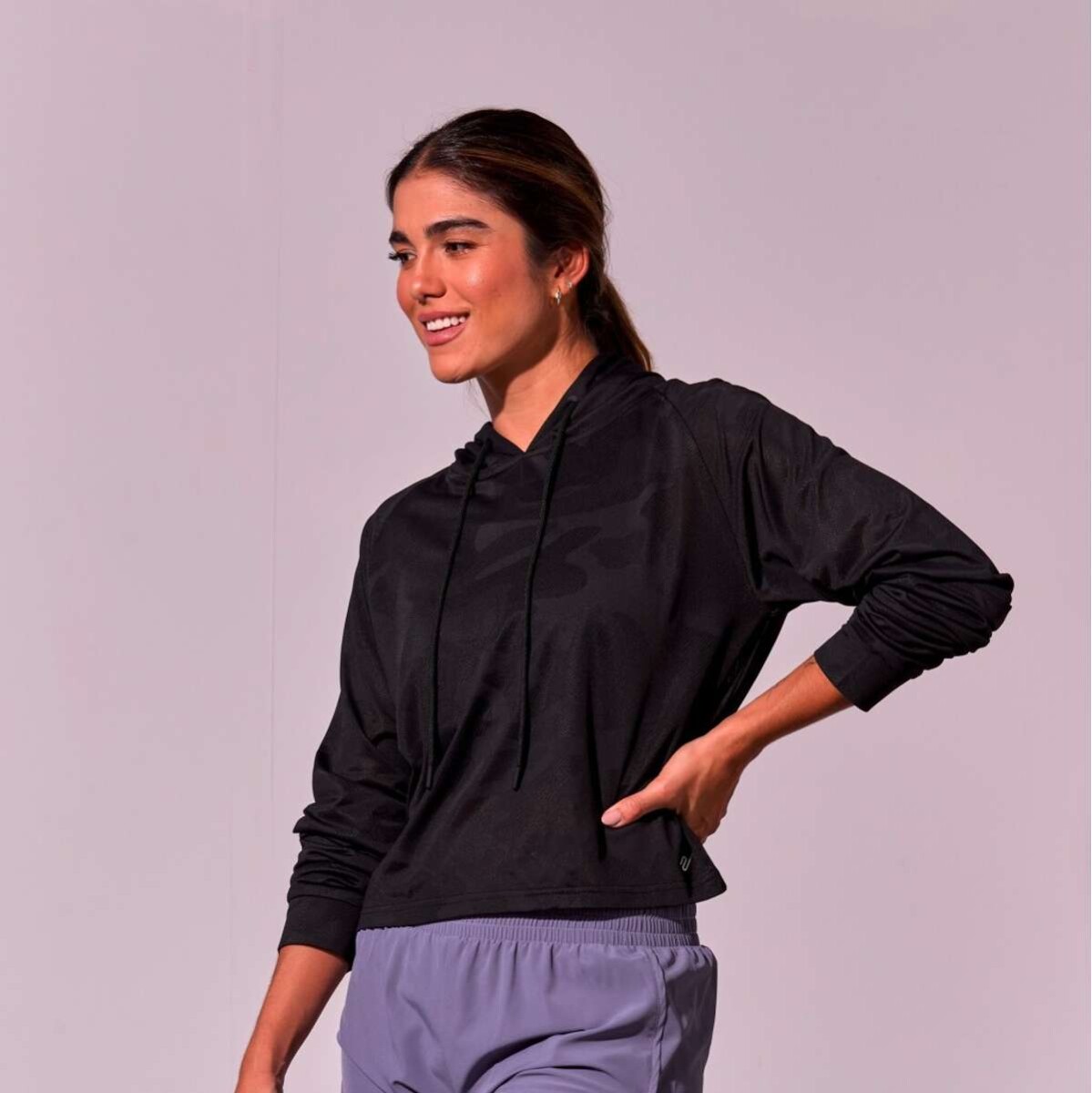 Abrigo Hoody Mesh Crhistie de Mujer - Negro 