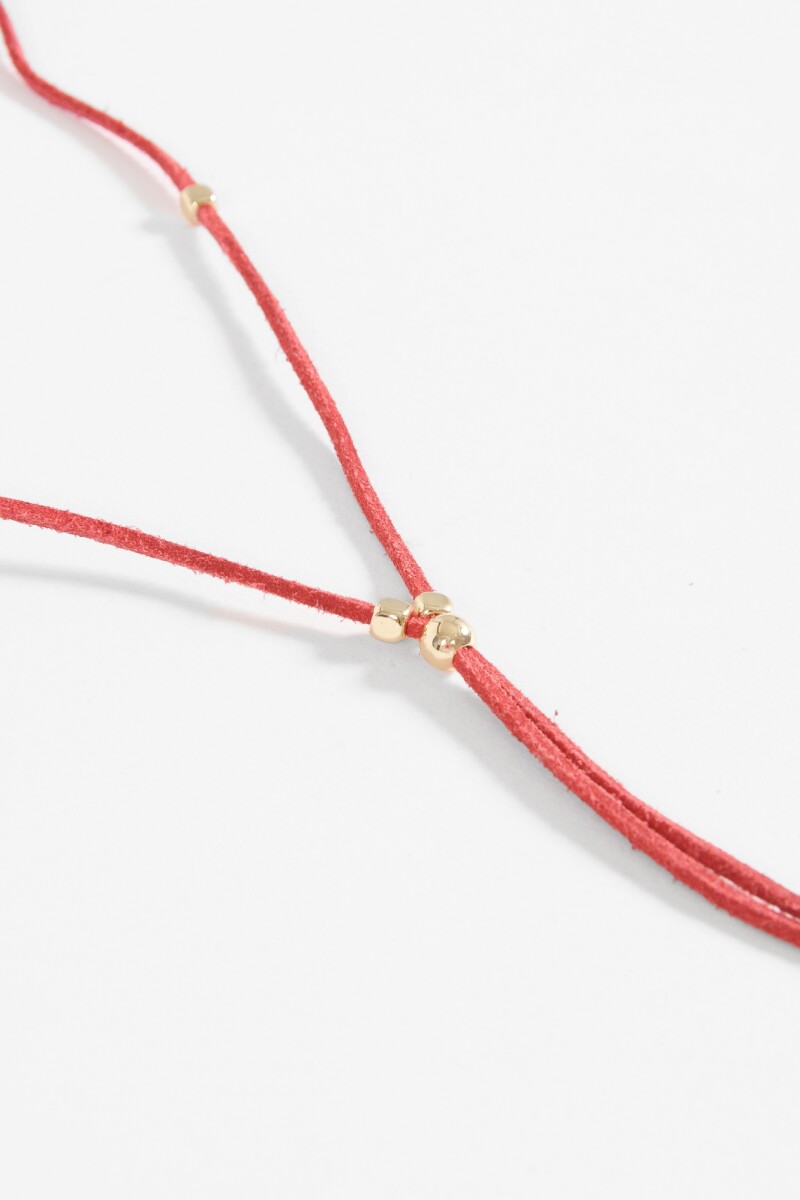 Collar cordón detalles metálicos bordo