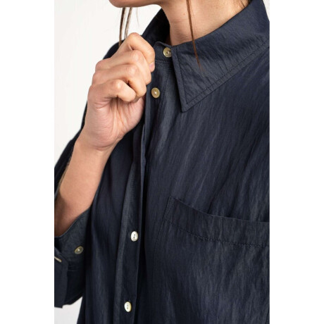 Camisa Con Bolsillo Delantero Celeste