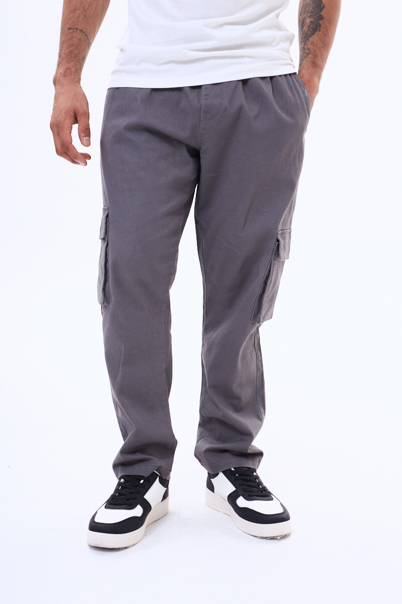 Pantalon de gabardina Durazno Gris