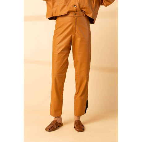 Pantalón Avai SS24 Dulce de Leche y Negro