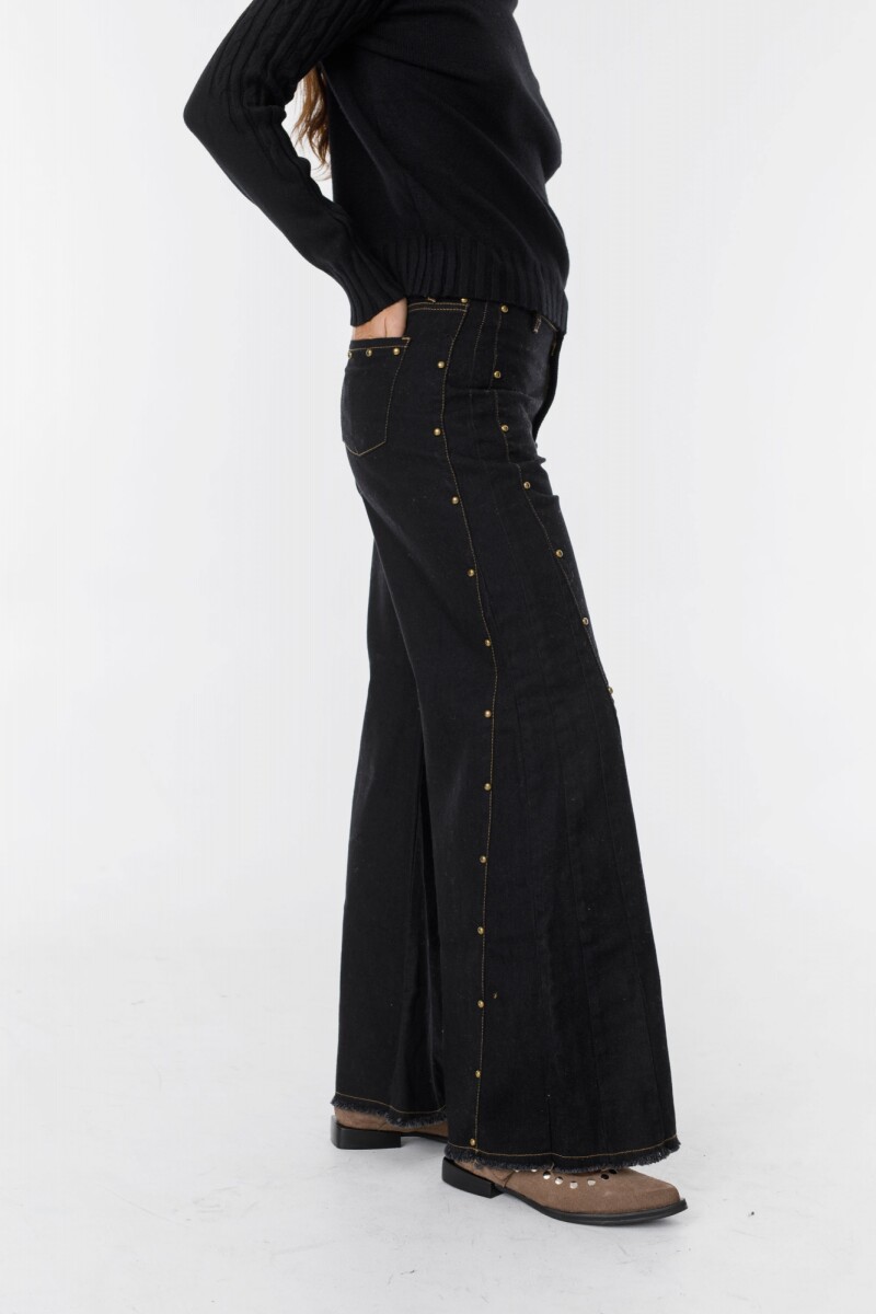 Pantalon Murra Negro con tachas