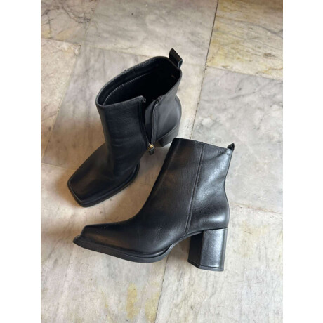 Bota Zing Black
