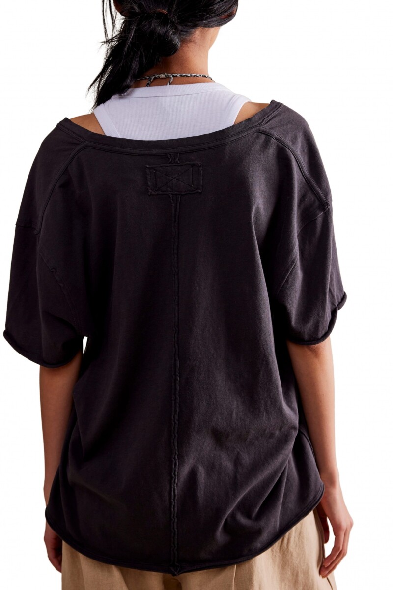 Camiseta Nina V Negro