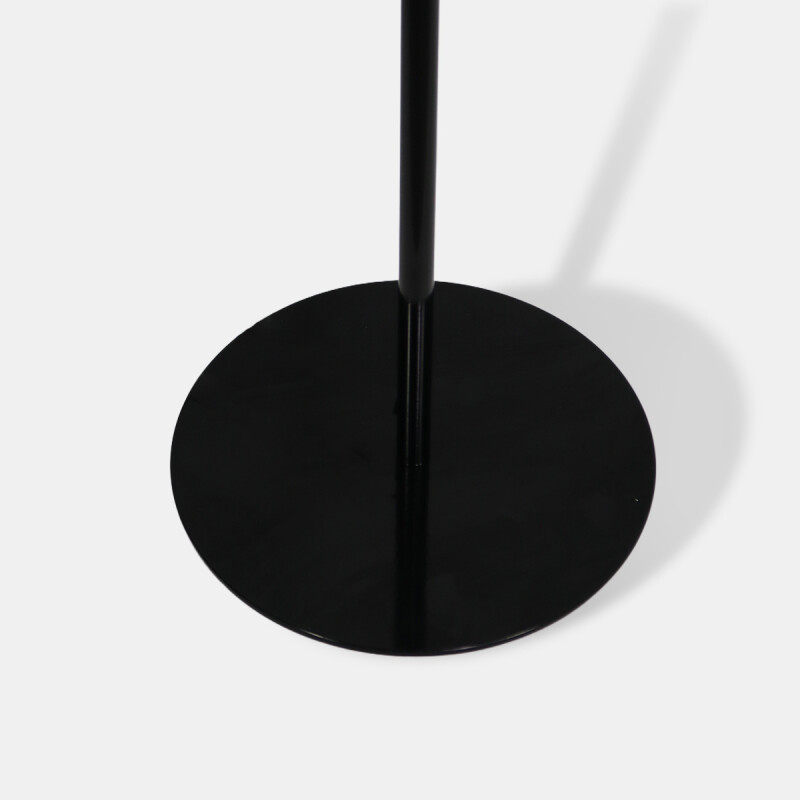 LAMPARA NEGRA DE PIE 140X28CM Unica
