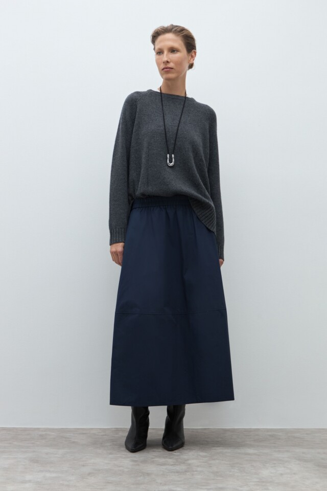 Falda oversized azul marino