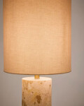 Lámpara de mesa Raze de mármol beige y pantalla de lino beige Lámpara de mesa Raze de mármol beige y pantalla de lino beige