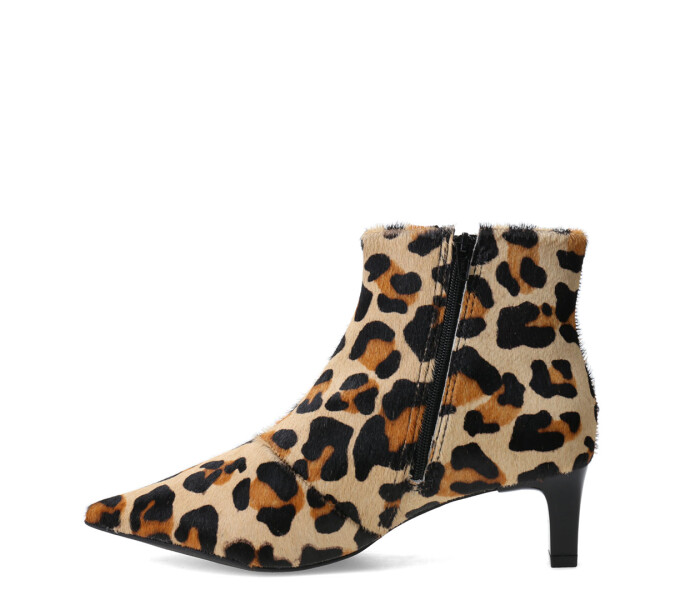 Botas de Mujer Bottero Caña Baja Y Taco Fino Animal Print