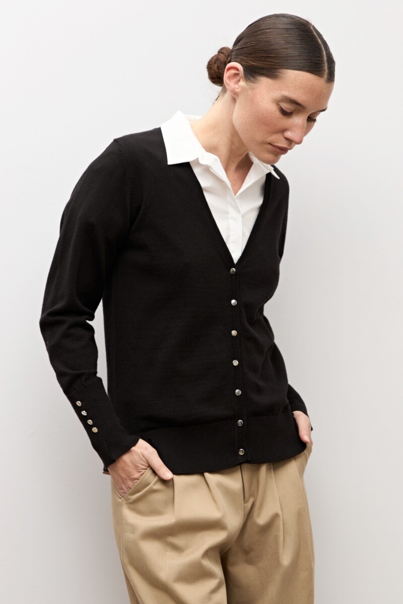 Cardigan abotonado negro