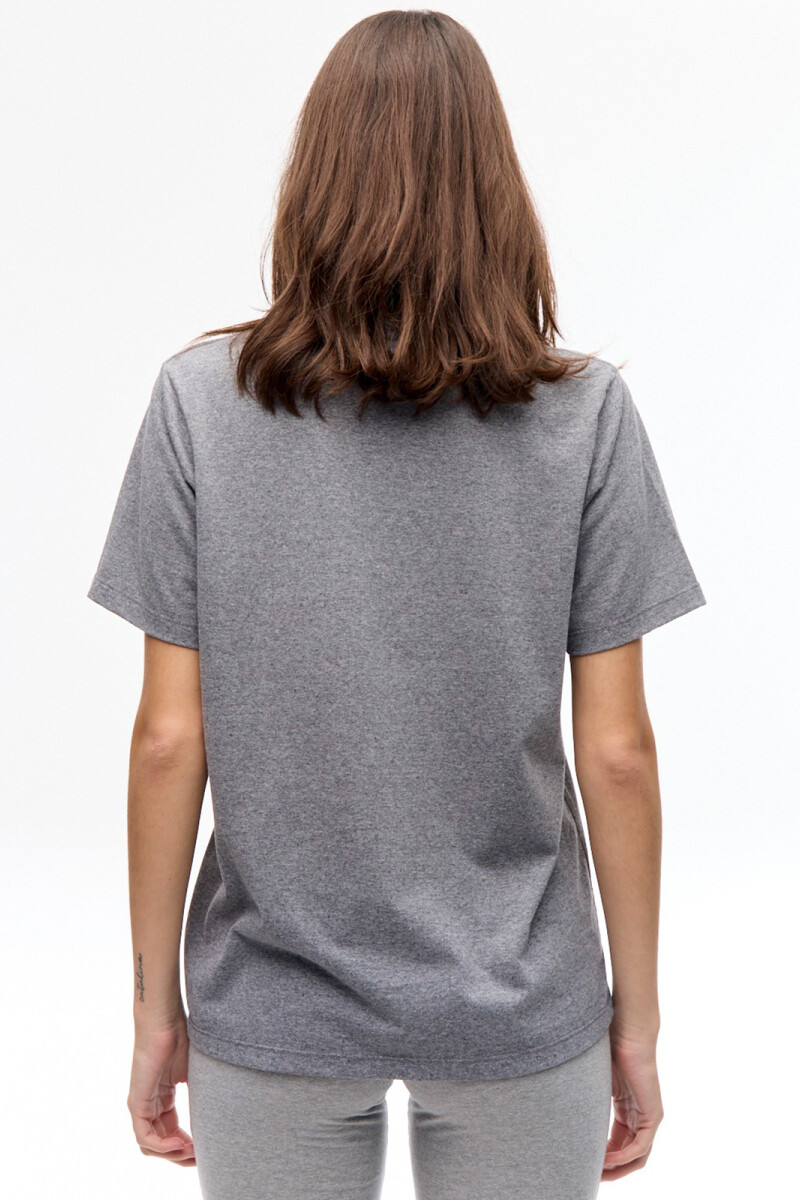 REMERA REALISME Gris Melan