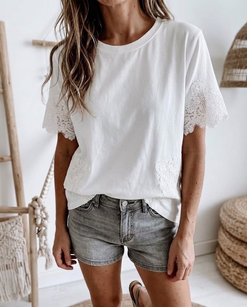 Remera Agatha 