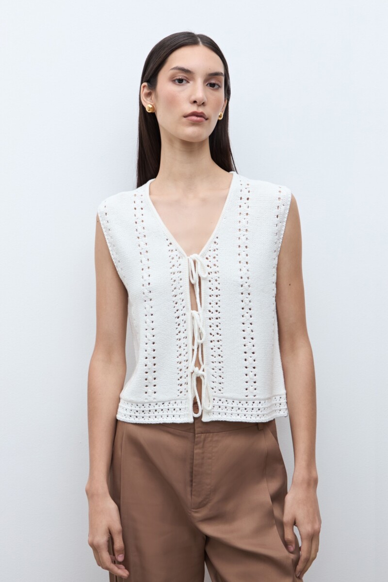 Chaleco tejido con lazos crudo