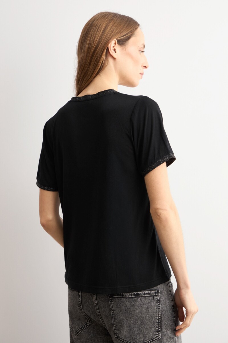 Remera detalle lurex negro