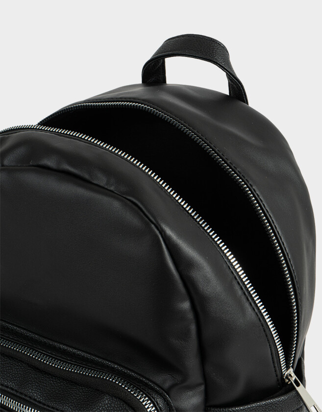 Mochilas Urbanas Mochila Con Charm Negro - Negro