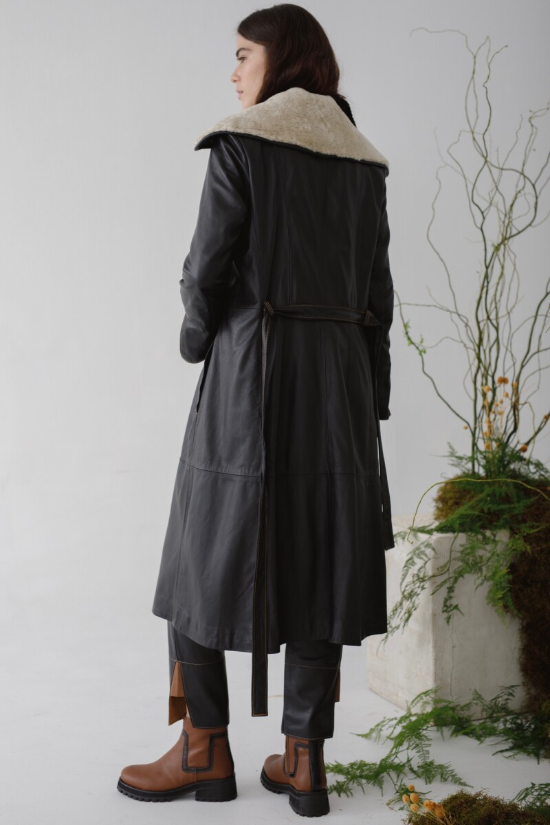 PRE VENTA · Trench Perfection FW23 Negro
