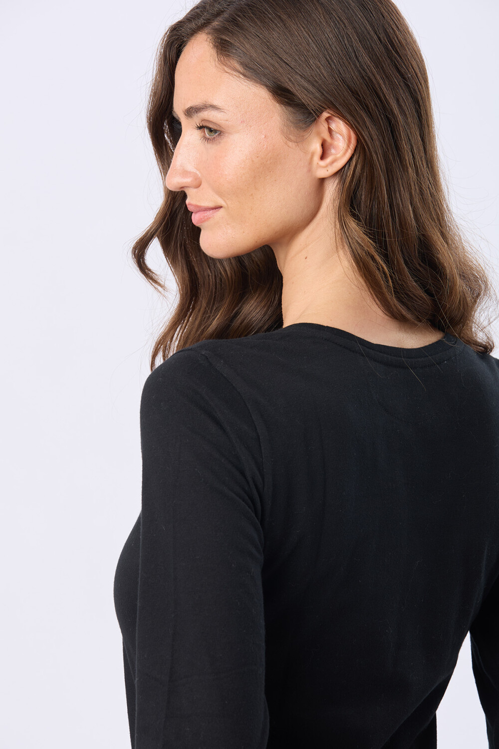 REMERA BÁSICA DE ALGODÓN Negro