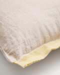 Almohadón Disea de lino beige con detalle amarillo 45 x 45 cm Almohadón Disea de lino beige con detalle amarillo 45 x 45 cm