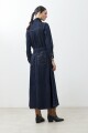 Vestido de jean camisero con falda evasé jean oscuro
