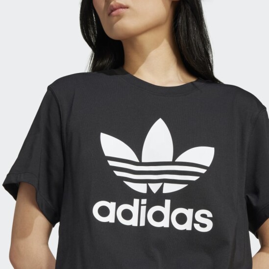 Remera Adidas Adicolor Trefoil Boxy Negro