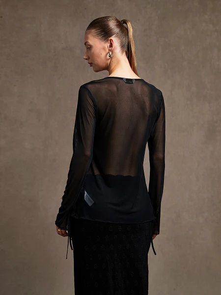 BLUSA LIRIS NEGRO