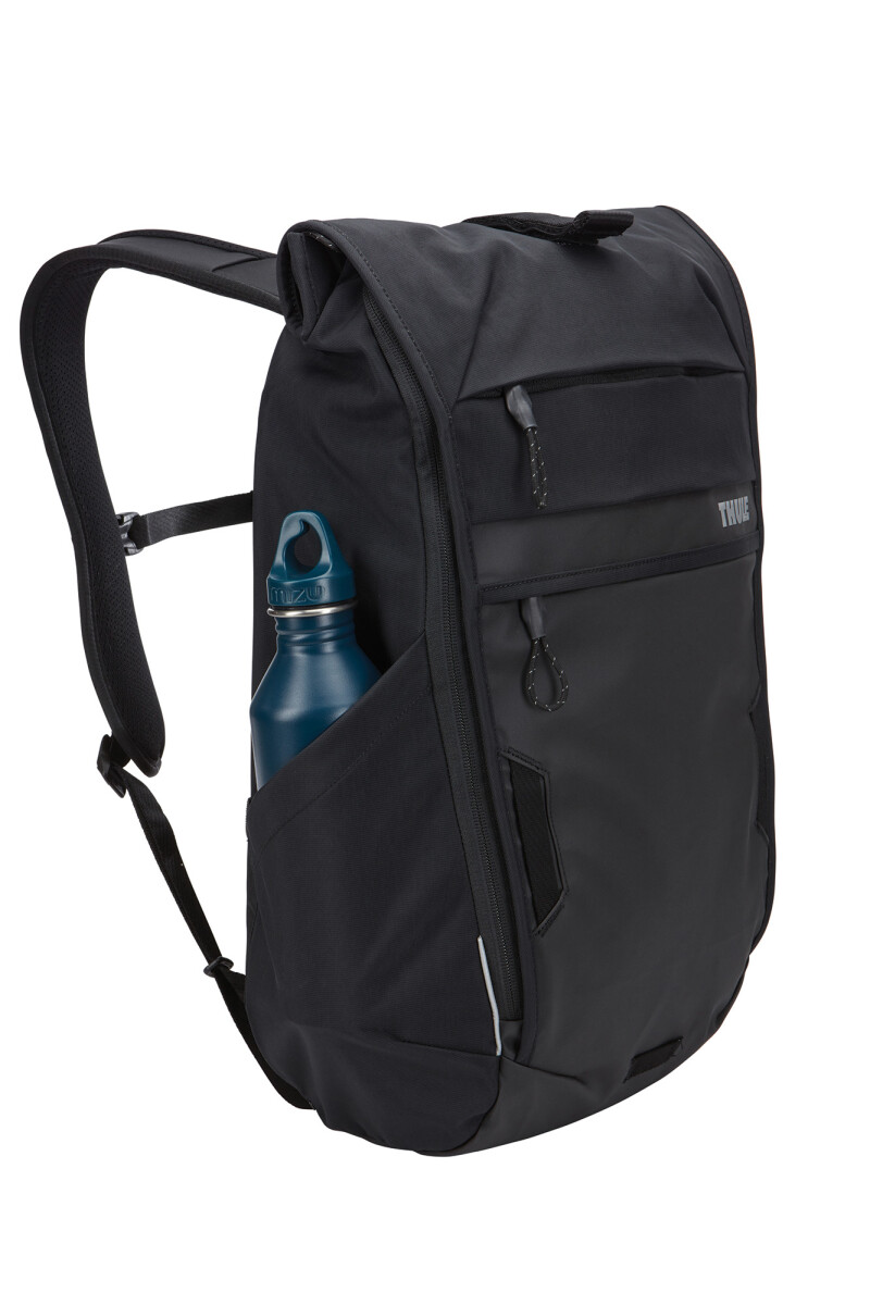 Thule Paramount Commuter Backpack 18L - Black Thule Paramount Commuter Backpack 18L - Black