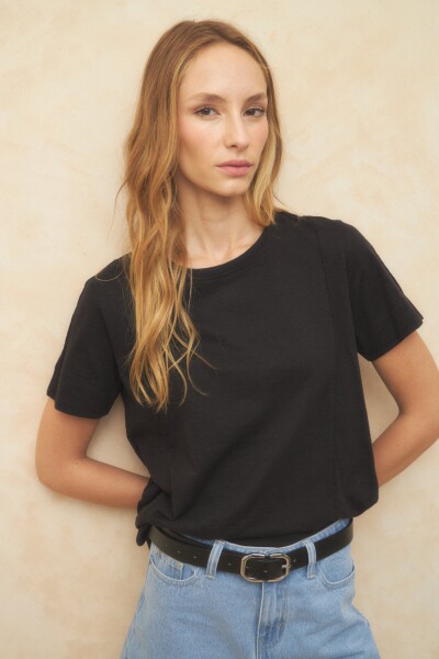 REMERA DINAMARCA Negro