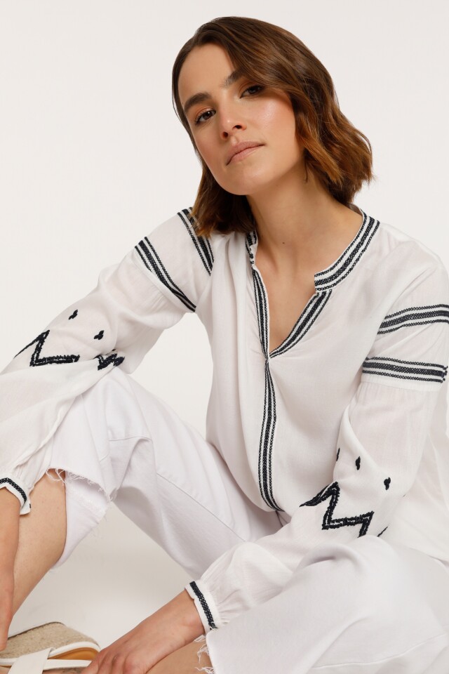 Blusa bordada blanco