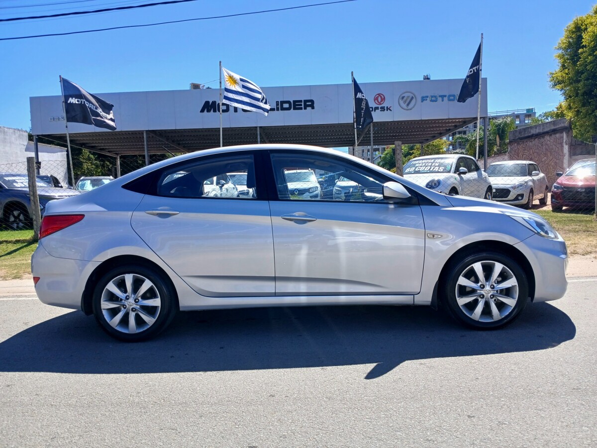 Hyundai Accent GL 1.4 EXCELENTE ESTADO! | Permuta / Financia Hyundai Accent GL 1.4 EXCELENTE ESTADO! | Permuta / Financia