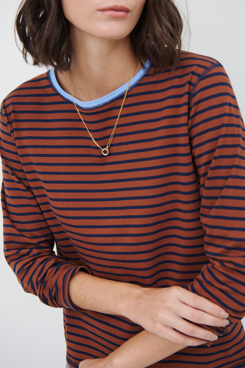 REMERA JAMIE CARAMELO