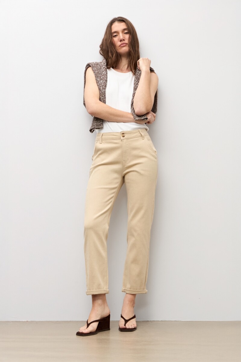 Pantalon recto chino beige