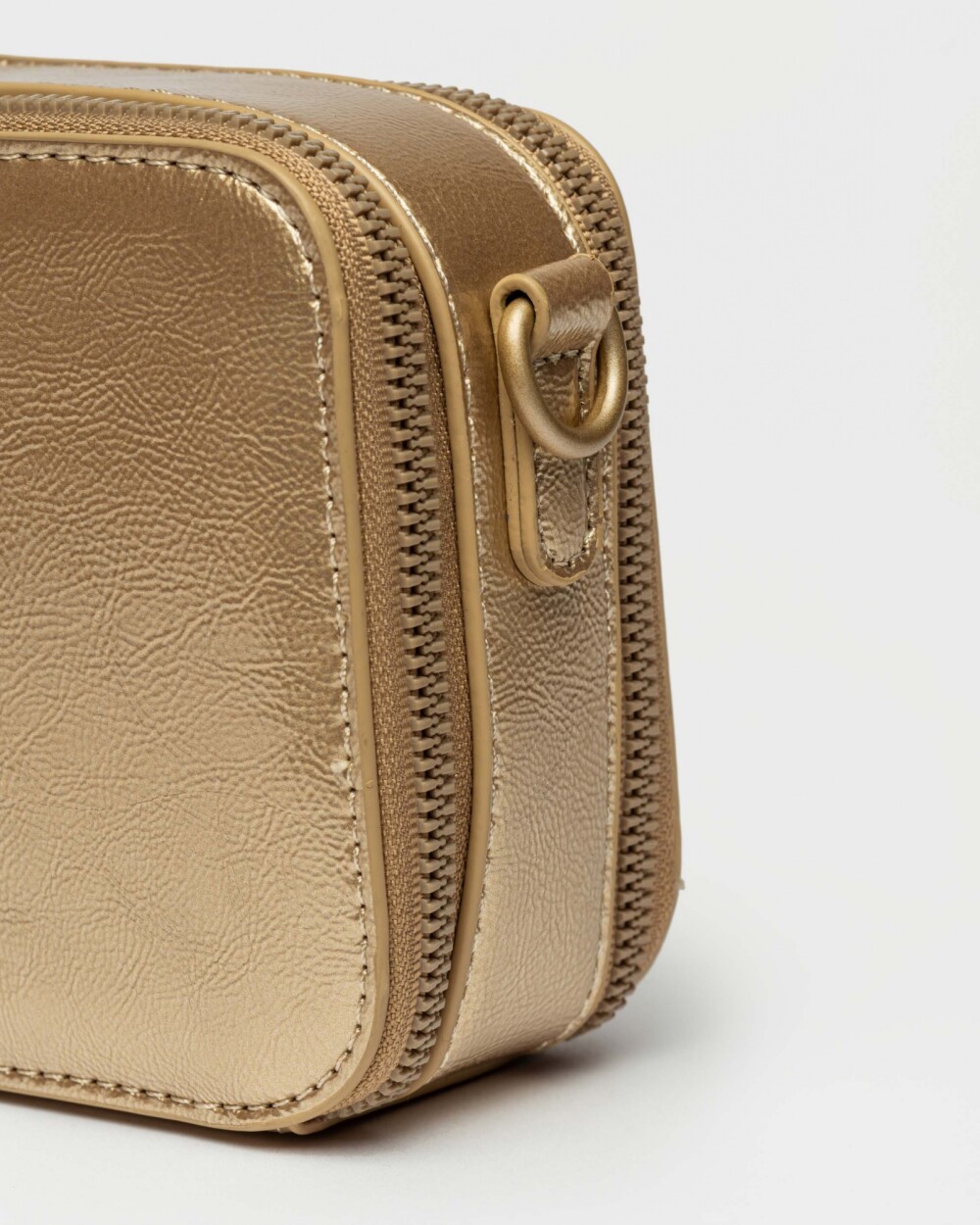 Mini bag New Penny en efecto cuero charol Platino