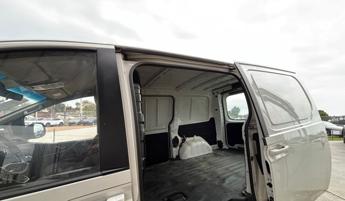 Hyundai H1 Staria Furgon 2.2 Diesel - 2021 Hyundai H1 Staria Furgon 2.2 Diesel - 2021