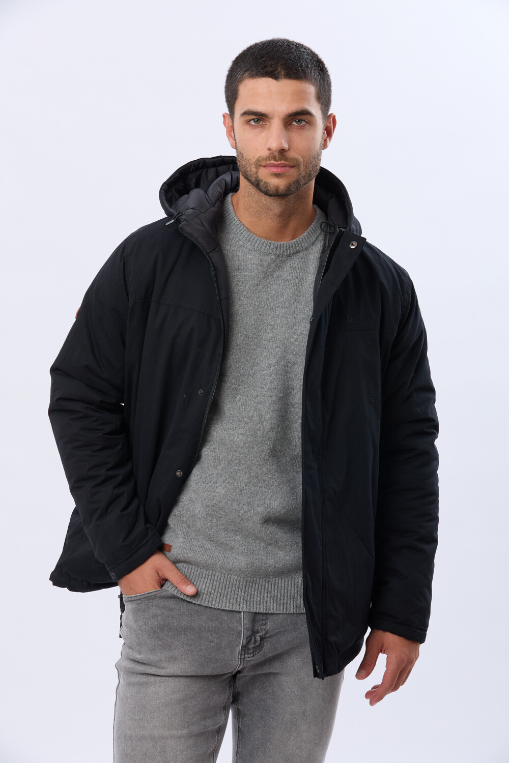CAMPERA REVERSIBLE CAPITONEADA Negro