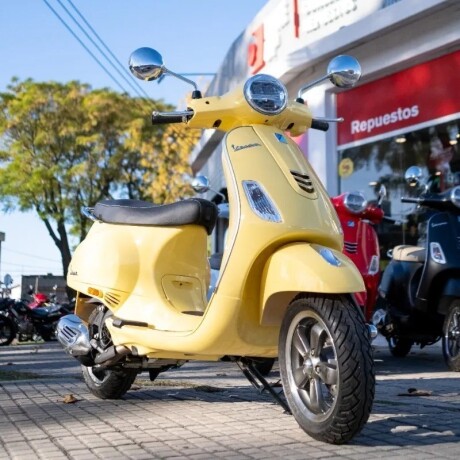 Vespa VXL 150 Amarillo