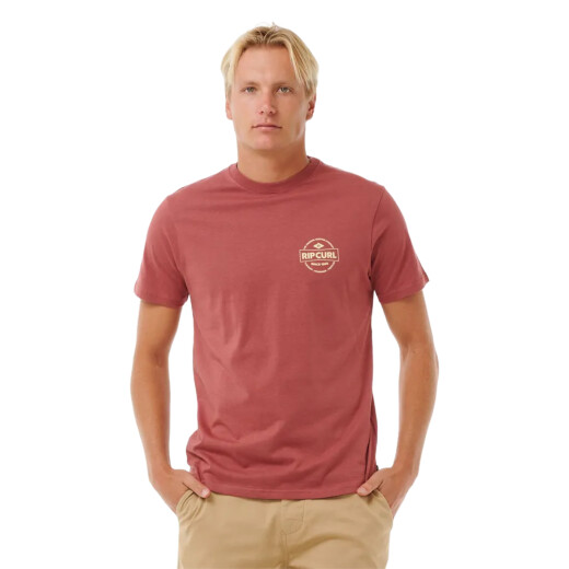 Remera Rip Curl Staple Tee - Rojo Remera Rip Curl Staple Tee - Rojo