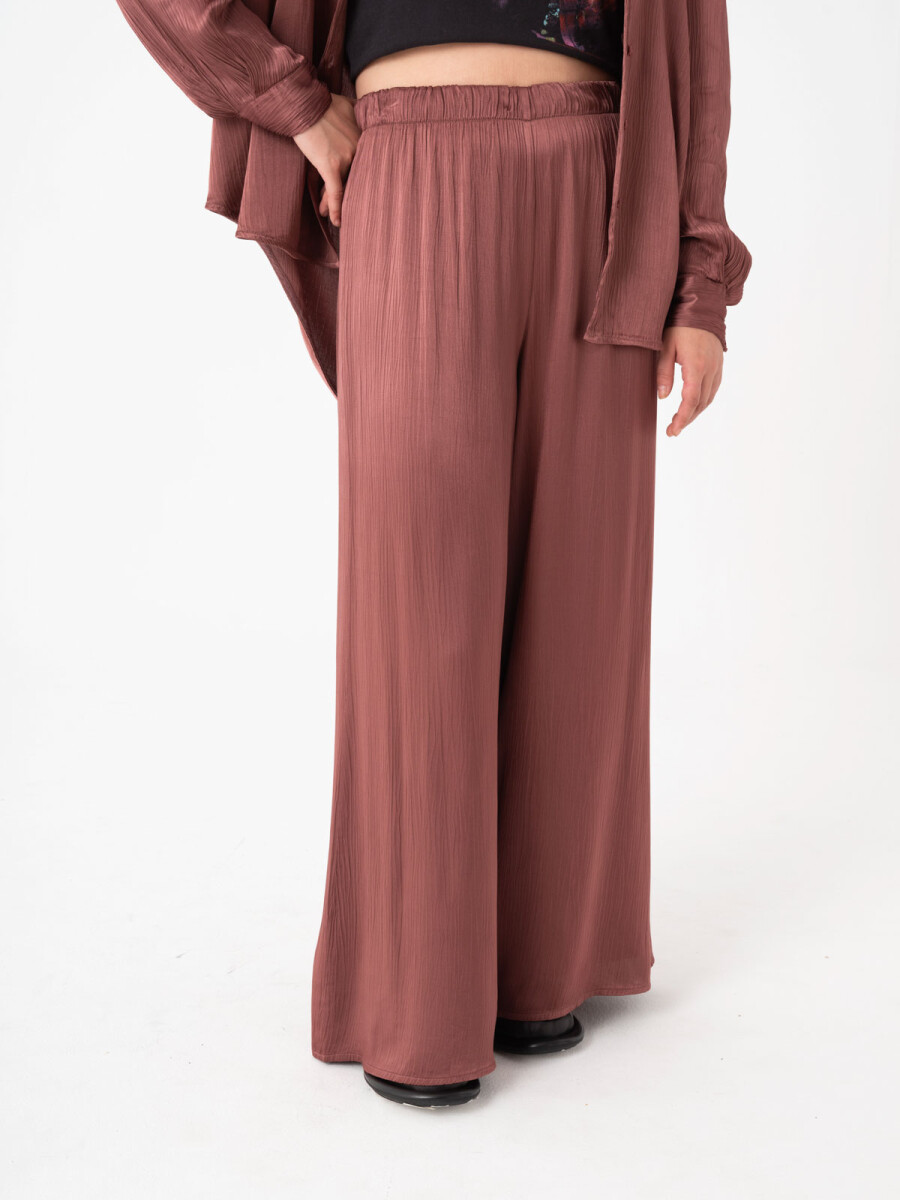 PANTALÓN ARRUGADO 