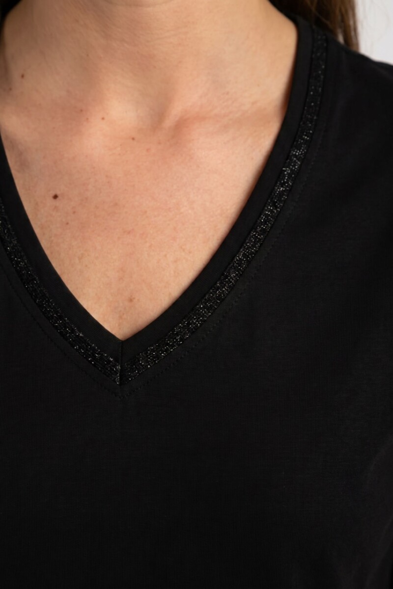 Remera Negro