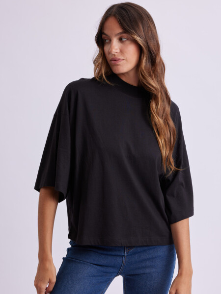 Remera manga 3/4 cuello alto Negro