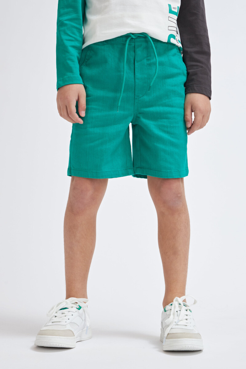 Bermuda casual con lavado Verde